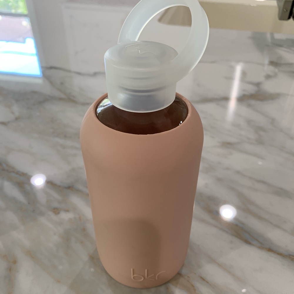 bkr water bottle: blush